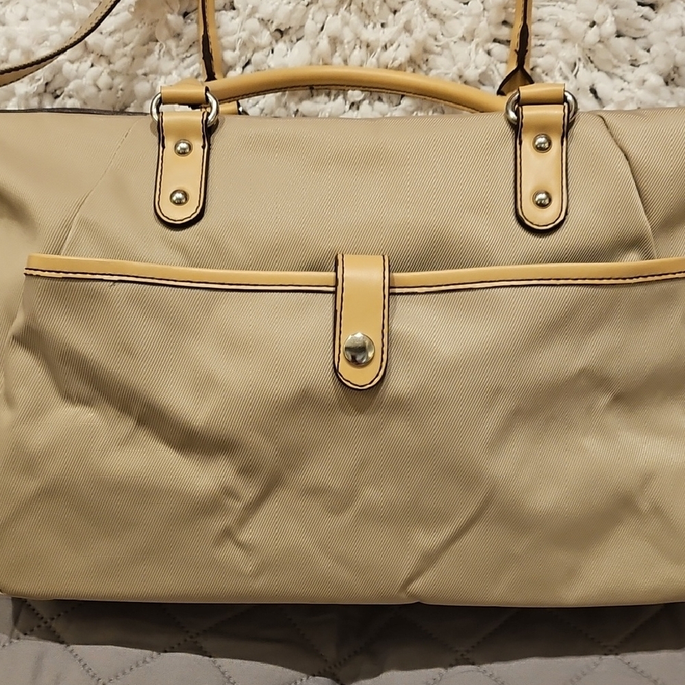 Maxx New York Tan Tote Handbag with Removeable Shoulder Strap - Picture 2 of 16